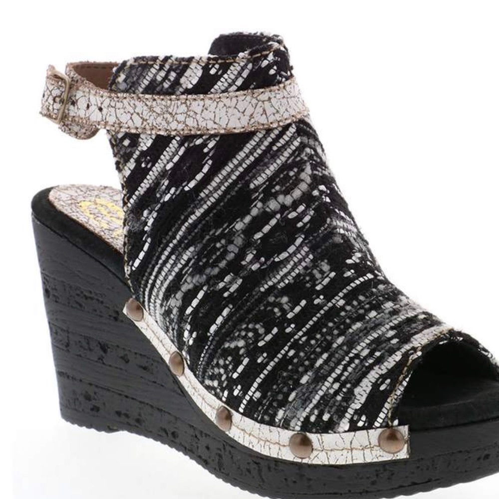 Sbicca Nessa Boho wedges; Black/White Sz 9-9.5 EUC